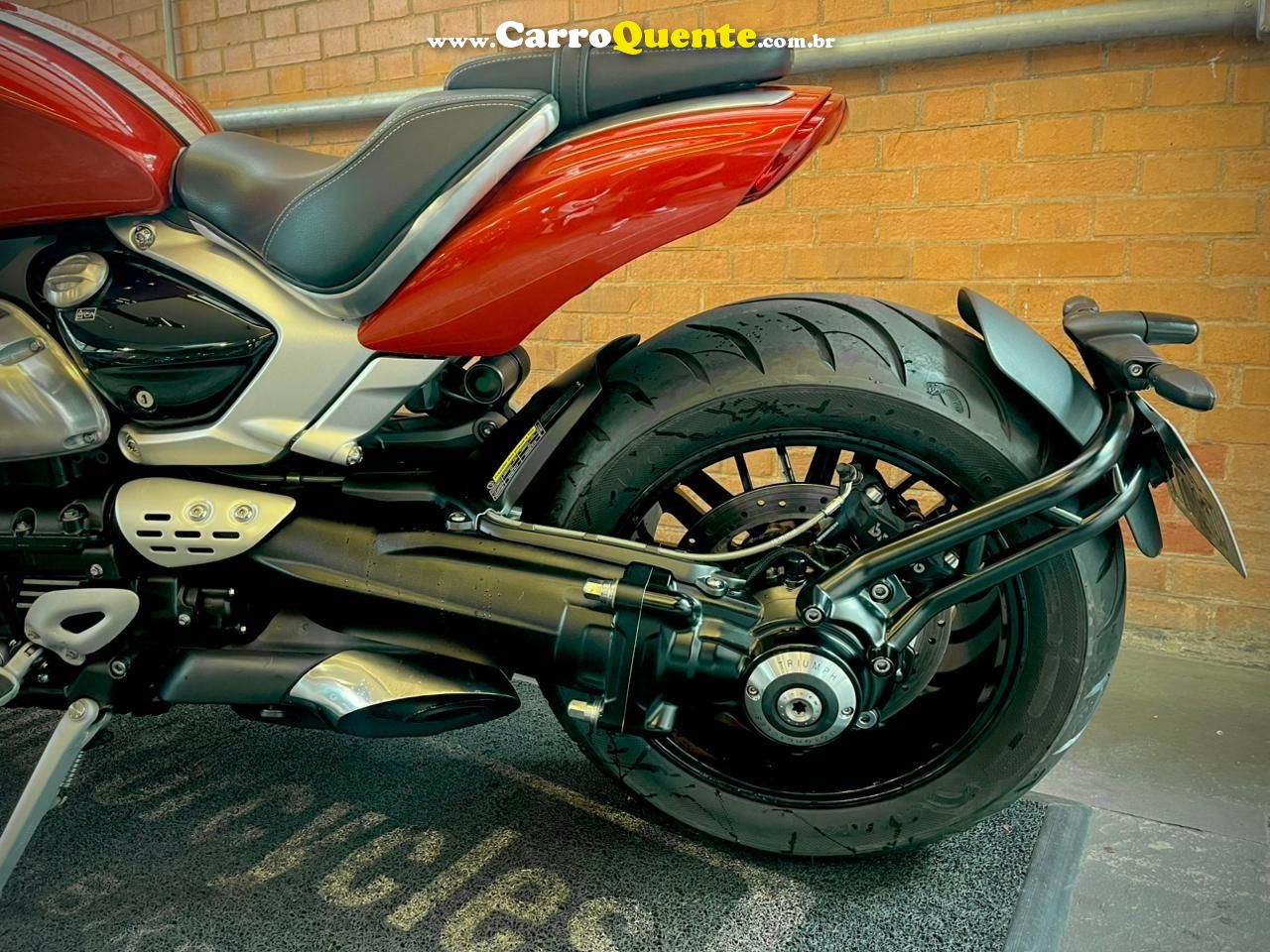 TRIUMPH ROCKET III R 2022 - Loja