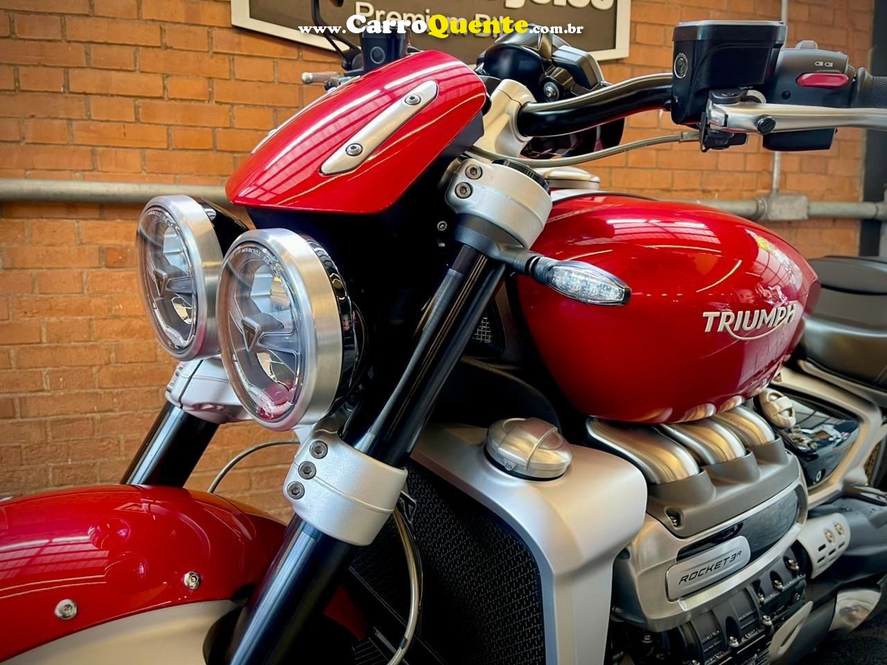 TRIUMPH ROCKET III R 2022 - Loja