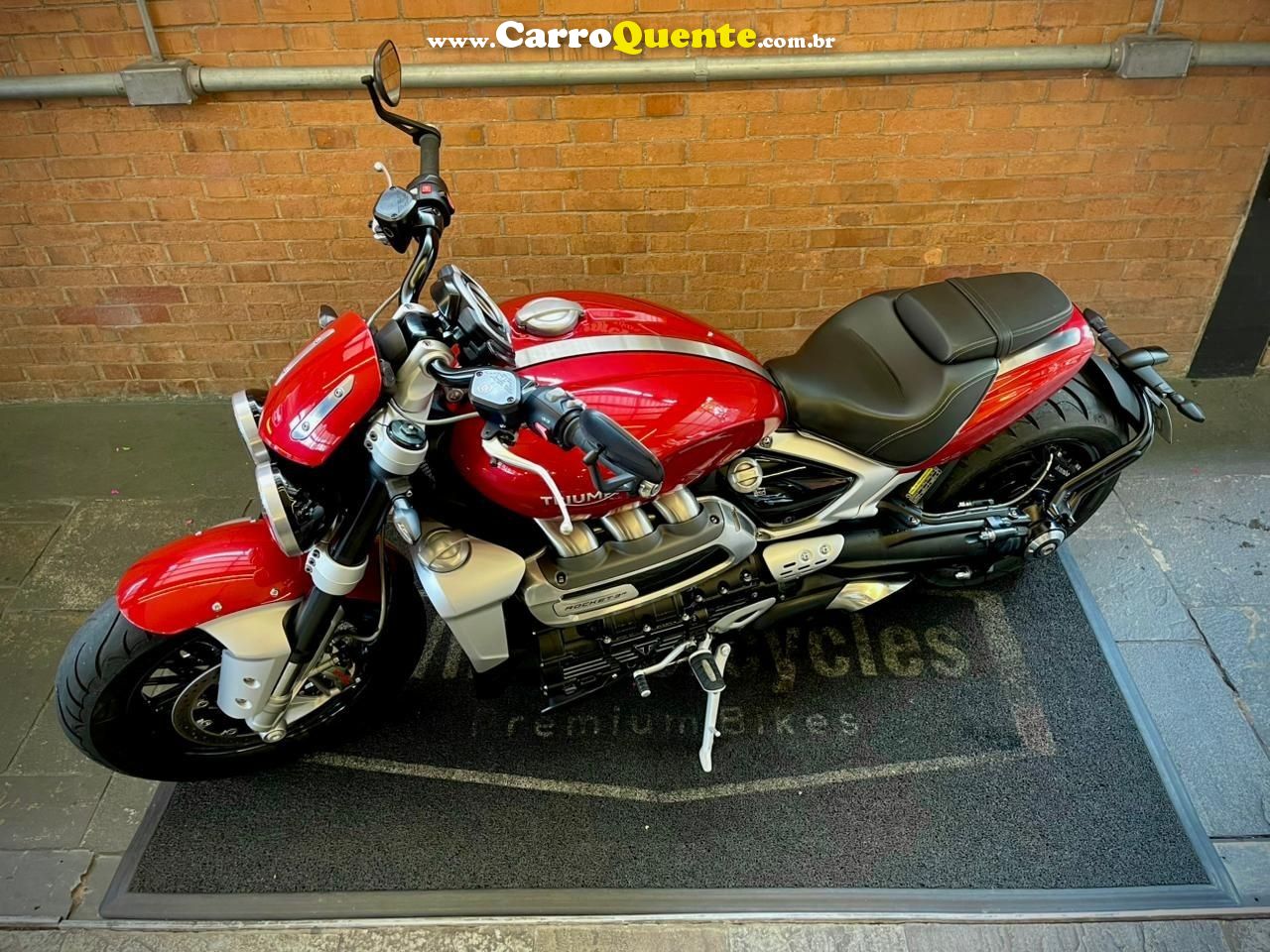 TRIUMPH ROCKET III R 2022 - Loja