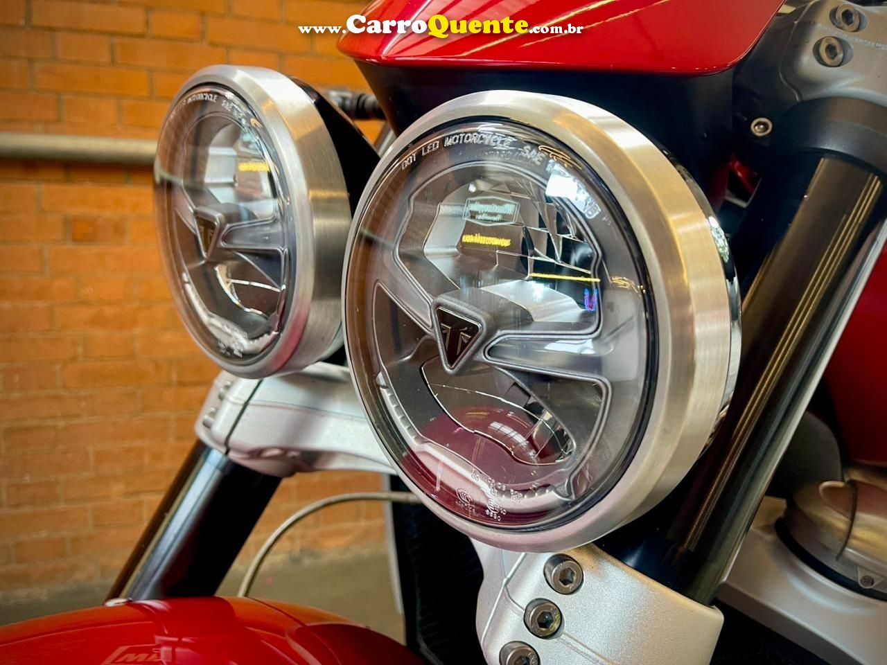 TRIUMPH ROCKET III R 2022 - Loja