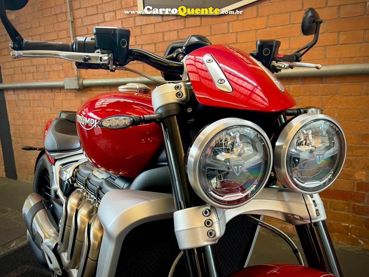 TRIUMPH ROCKET III R 2022 - Loja