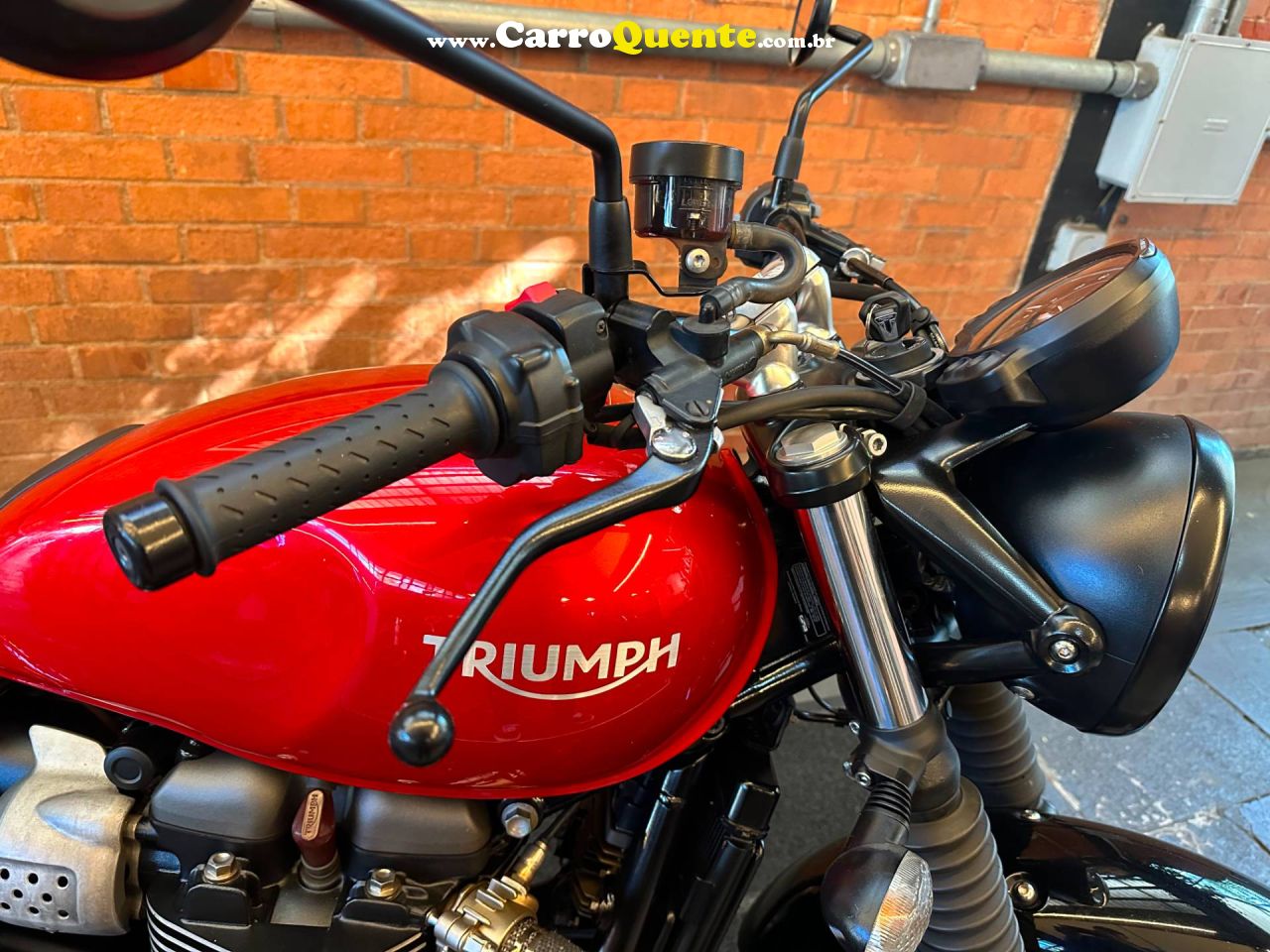 TRIUMPH STREET TWIN 2020 - Loja