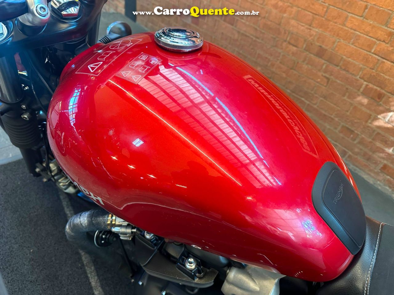 TRIUMPH STREET TWIN 2020 - Loja