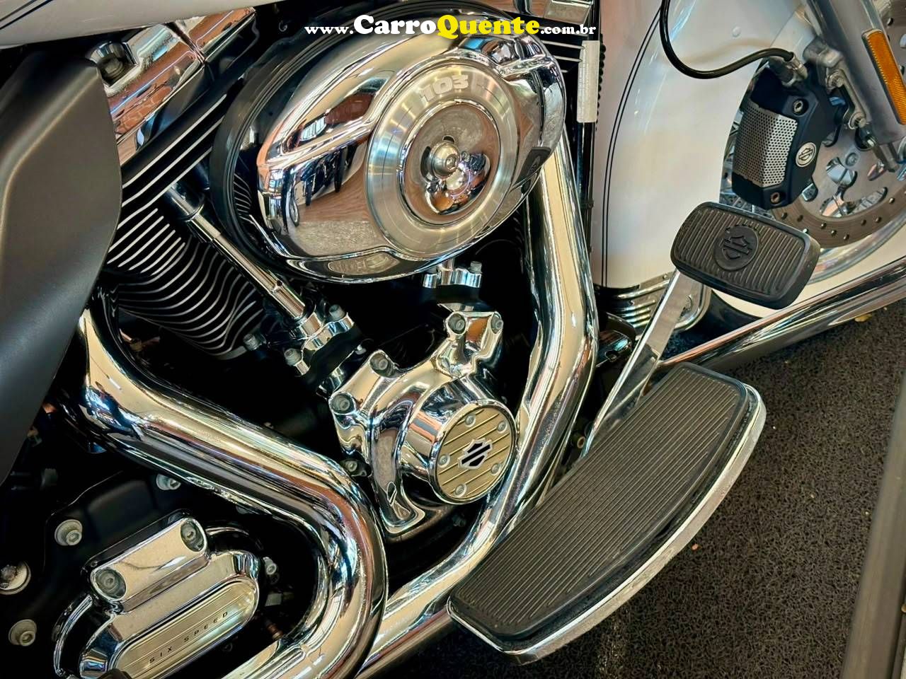 HARLEY-DAVIDSON ROAD KING CLASSIC 2013 - Loja