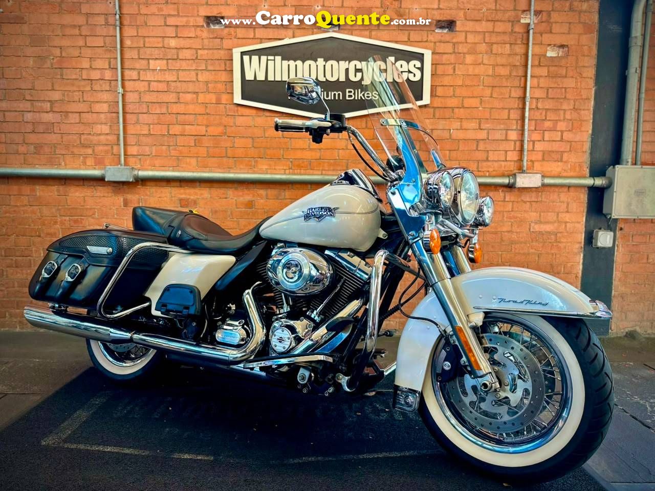 HARLEY-DAVIDSON ROAD KING CLASSIC 2013 - Loja