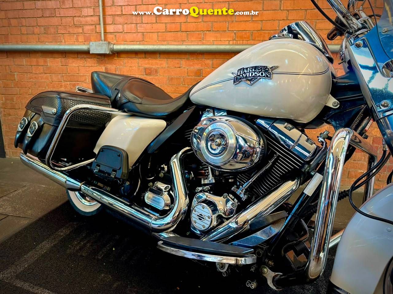 HARLEY-DAVIDSON ROAD KING CLASSIC 2013 - Loja