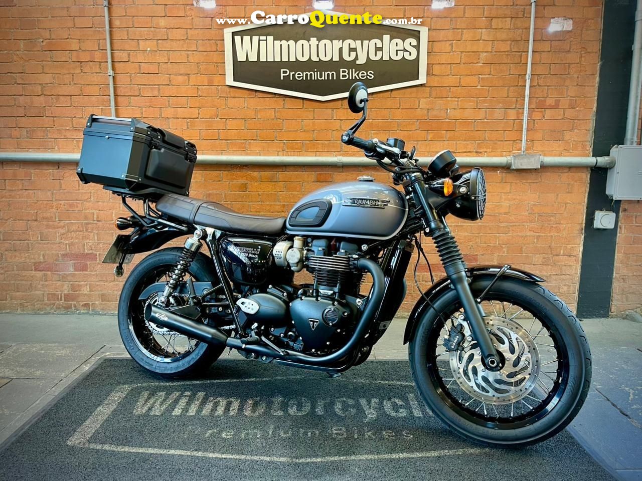 TRIUMPH BONNEVILLE T120 BLACK 1200 2024 - Loja