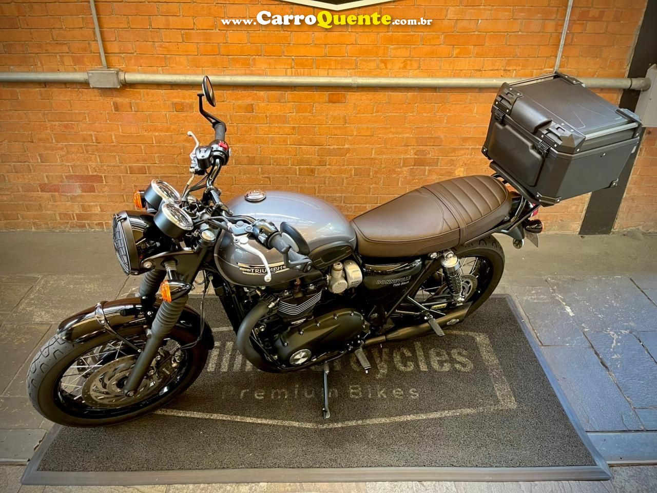 TRIUMPH BONNEVILLE T120 BLACK 1200 2024 - Loja