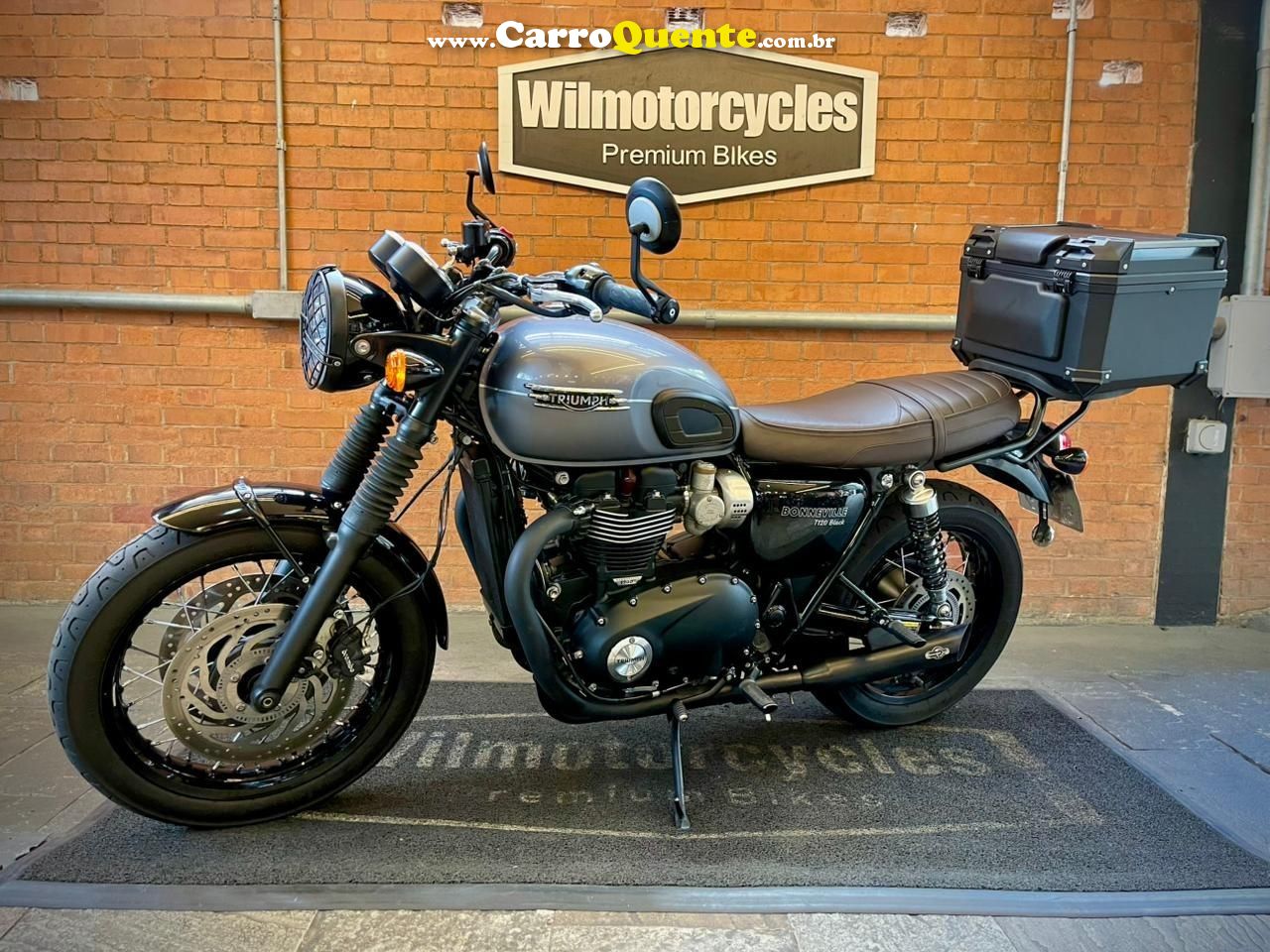 TRIUMPH BONNEVILLE T120 BLACK 1200 2024 - Loja