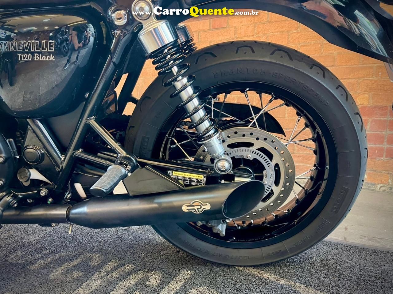 TRIUMPH BONNEVILLE T120 BLACK 1200 2024 - Loja