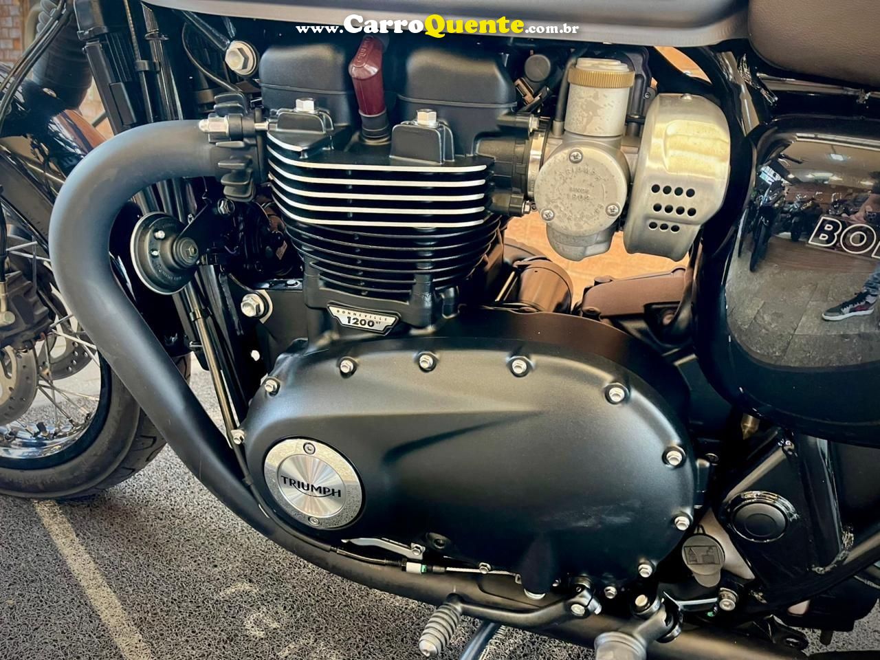 TRIUMPH BONNEVILLE T120 BLACK 1200 2024 - Loja