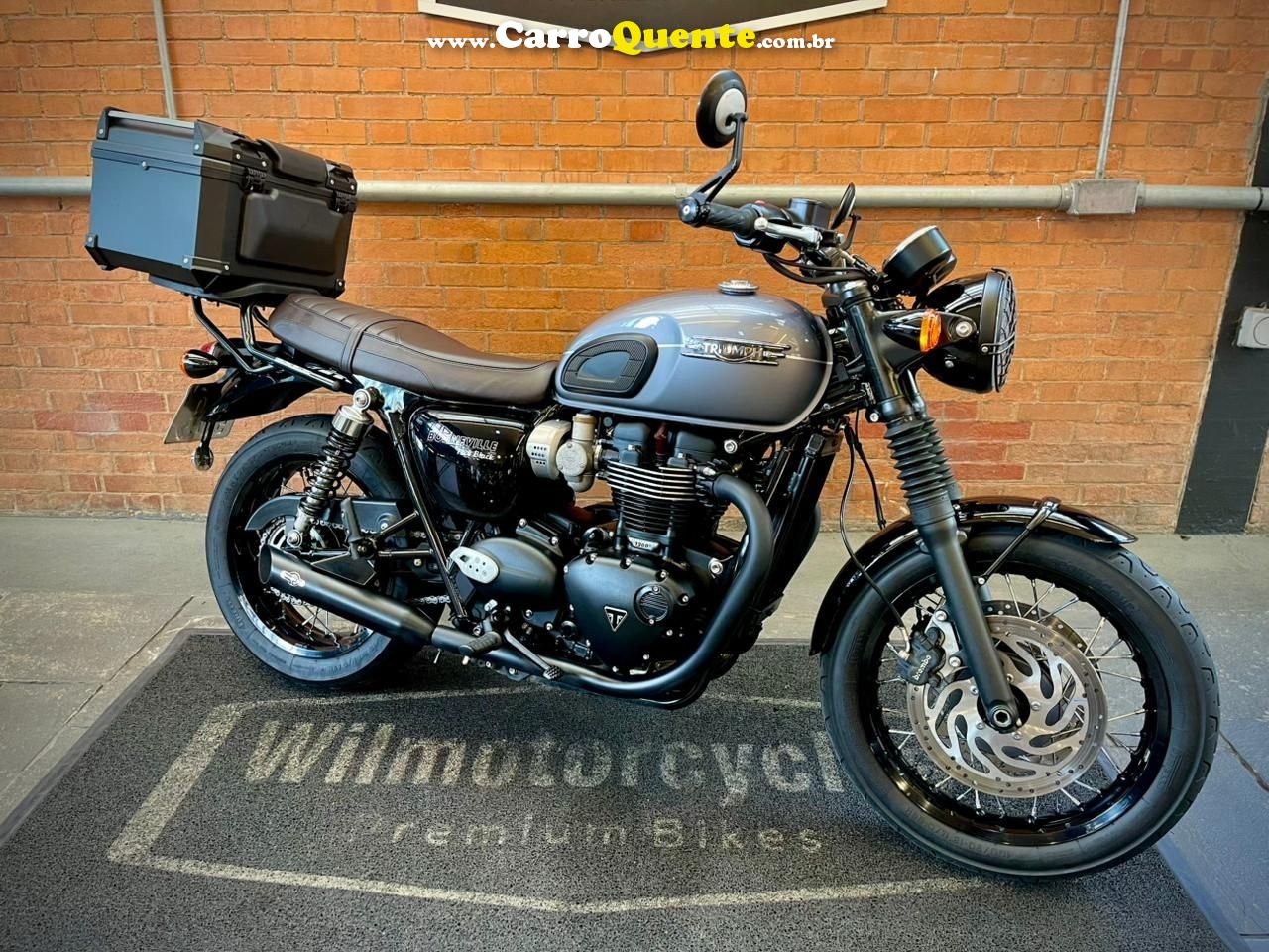TRIUMPH BONNEVILLE T120 BLACK 1200 2024 - Loja