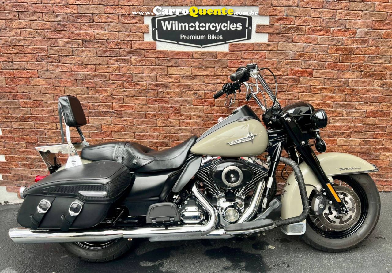 HARLEY-DAVIDSON ROAD KING CLASSIC 2010 - Loja