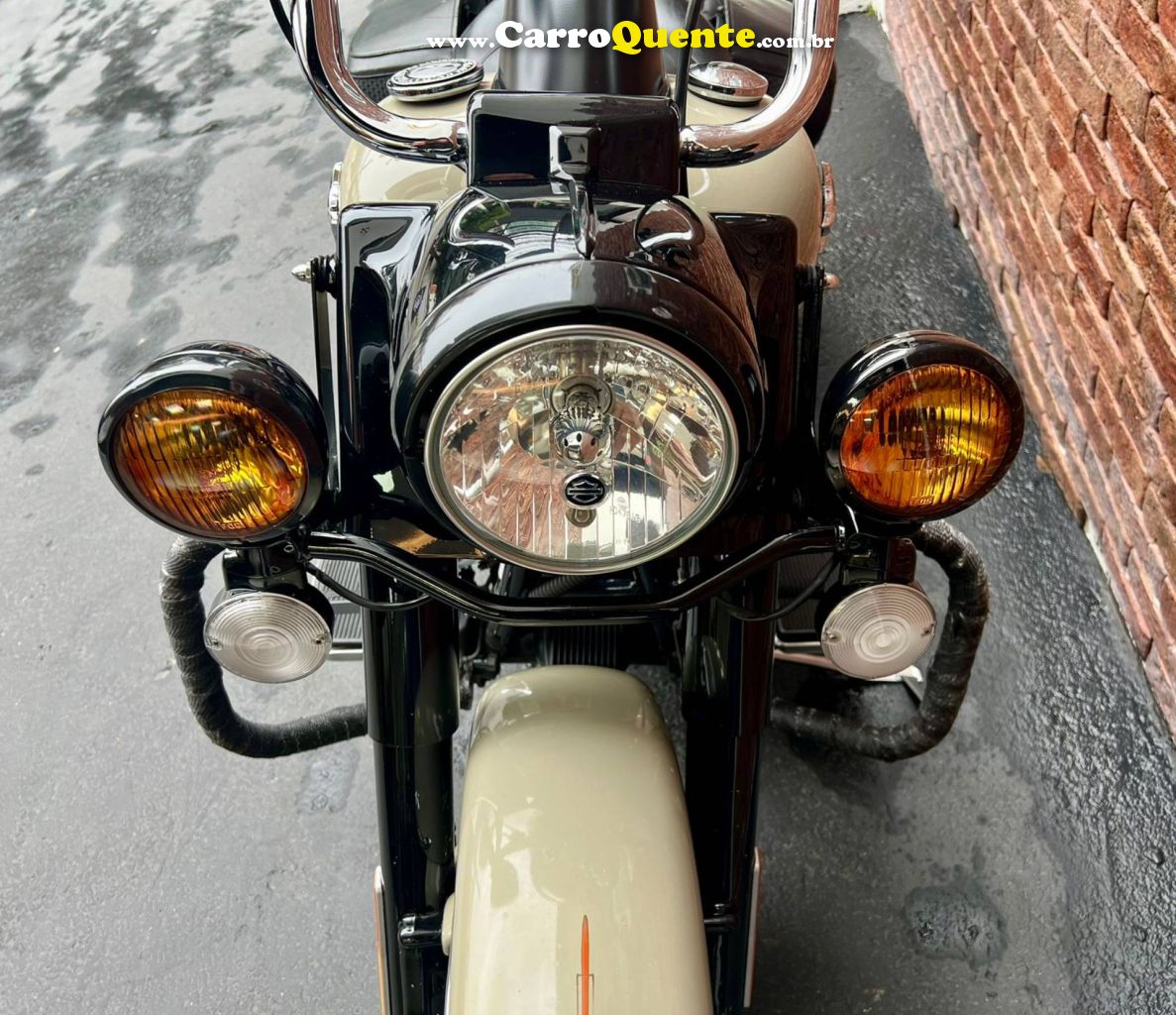 HARLEY-DAVIDSON ROAD KING CLASSIC 2010 - Loja
