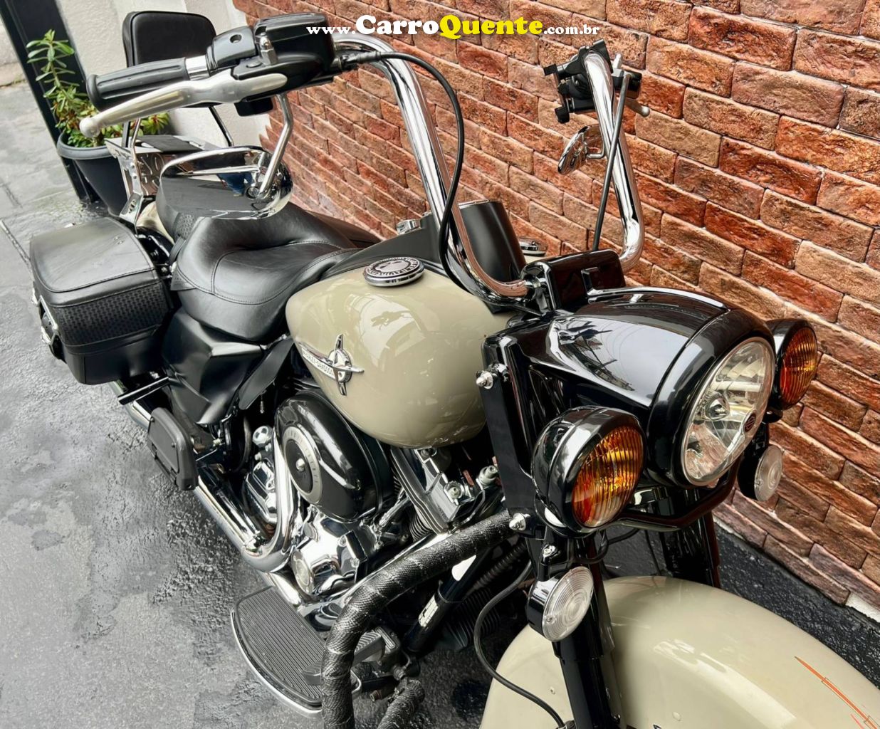 HARLEY-DAVIDSON ROAD KING CLASSIC 2010 - Loja