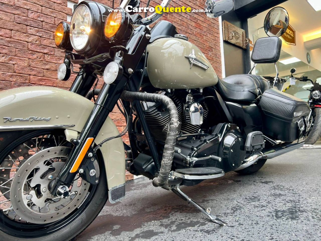 HARLEY-DAVIDSON ROAD KING CLASSIC 2010 - Loja