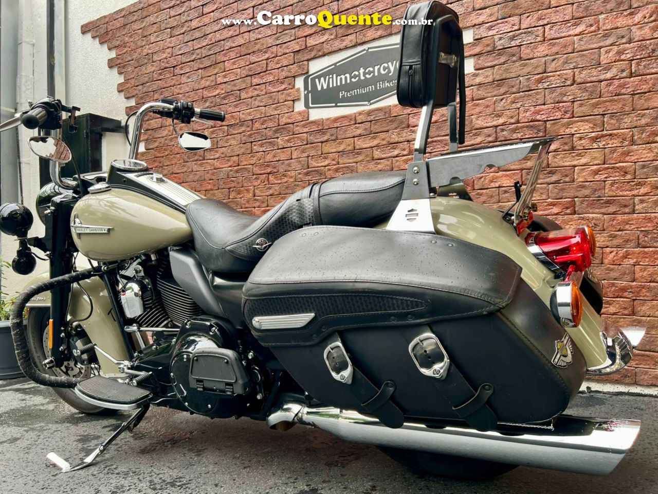 HARLEY-DAVIDSON ROAD KING CLASSIC 2010 - Loja