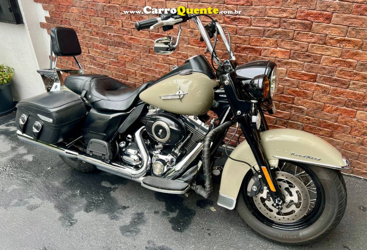 HARLEY-DAVIDSON ROAD KING CLASSIC 2010 - Loja