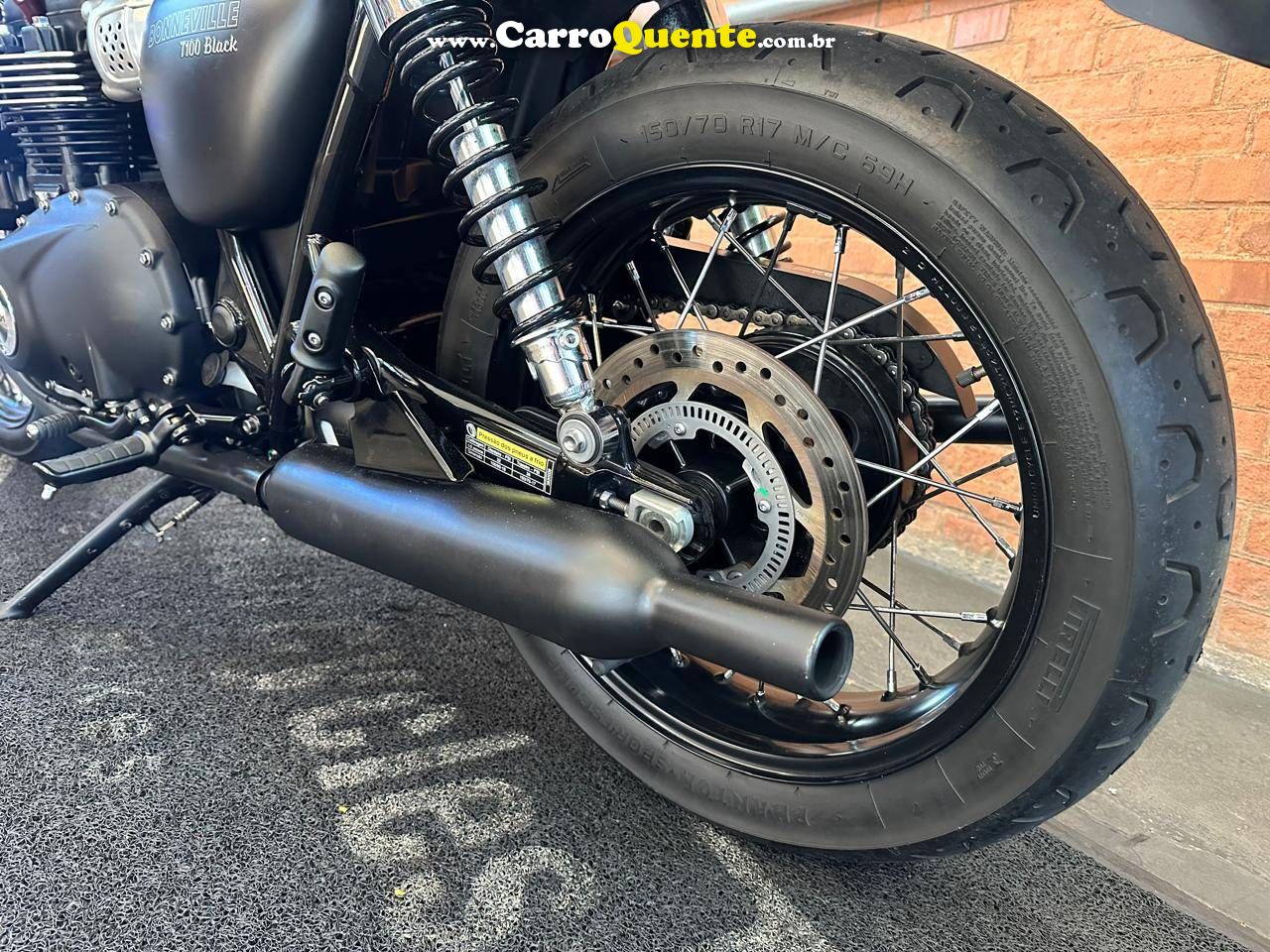 TRIUMPH BONNEVILLE T100 BLACK 900 2021 - Loja
