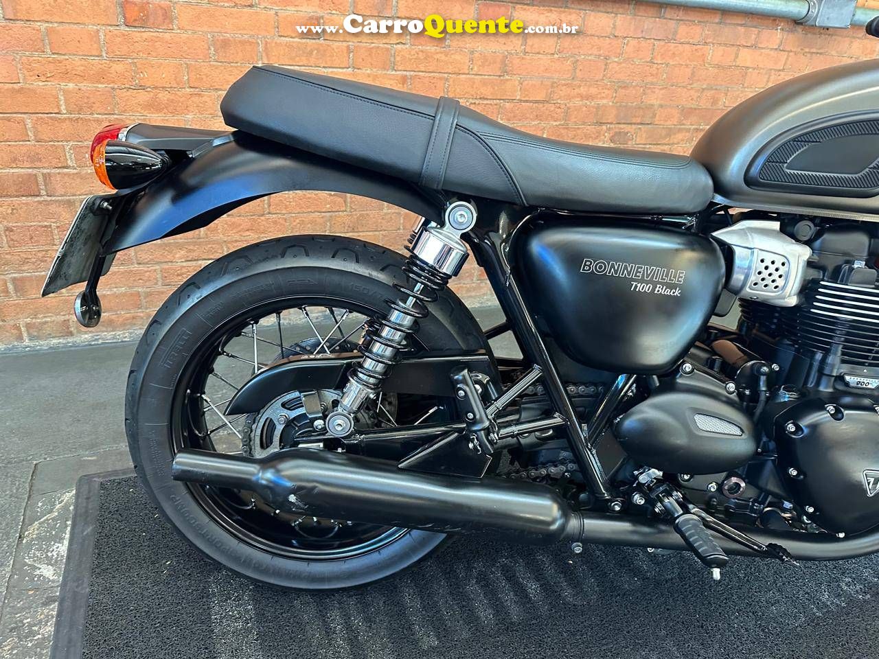 TRIUMPH BONNEVILLE T100 BLACK 900 2021 - Loja