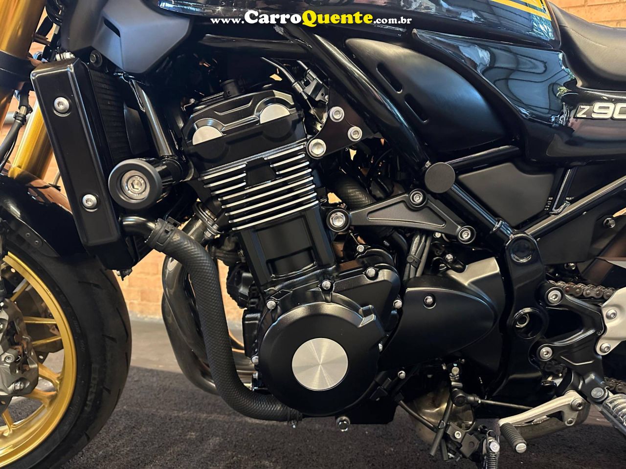 KAWASAKI Z900 R EDITION 2023 - Loja