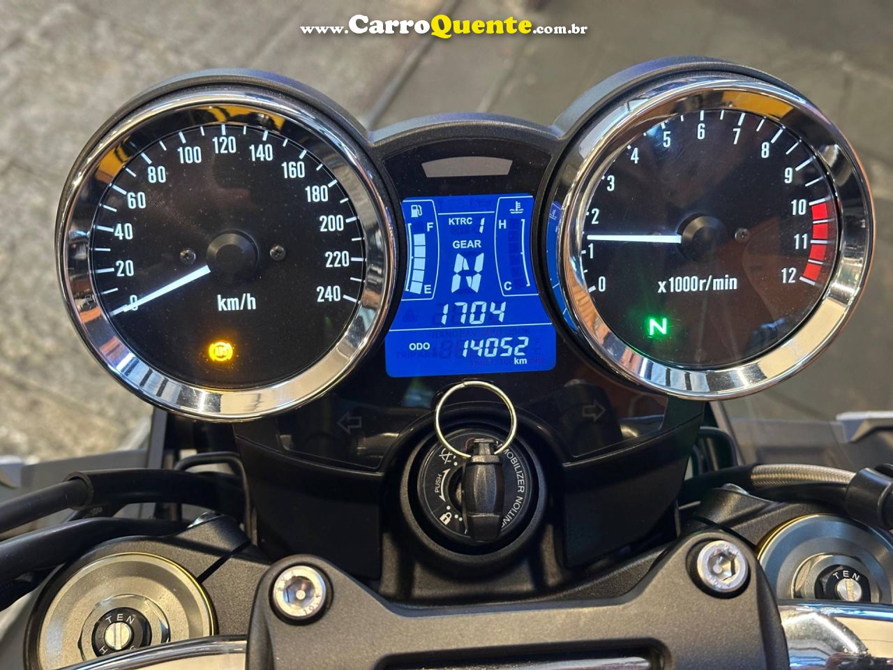 KAWASAKI Z900 R EDITION 2023 - Loja