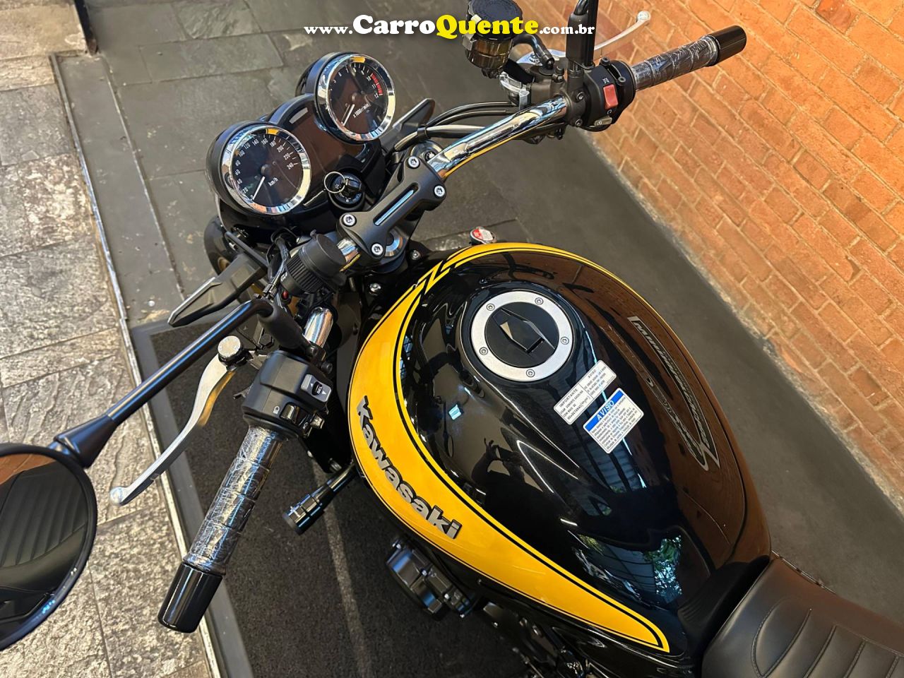 KAWASAKI Z900 R EDITION 2023 - Loja