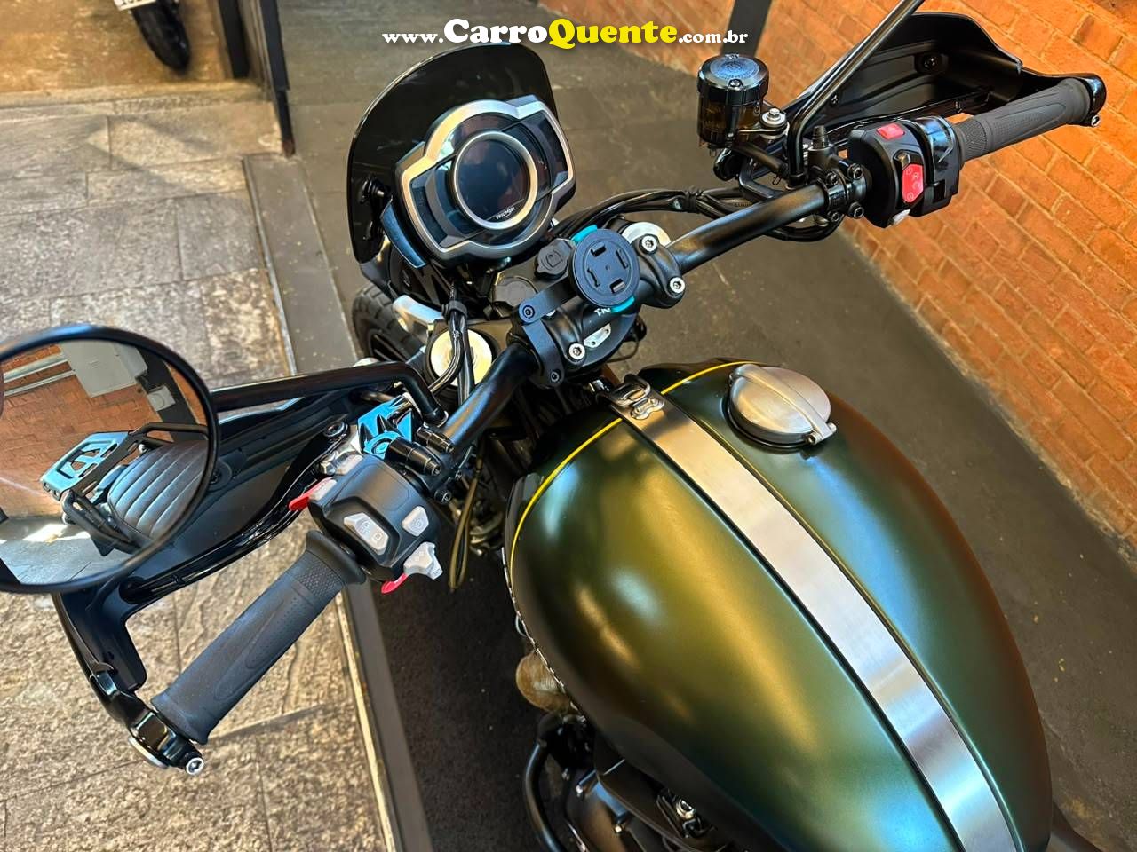 TRIUMPH BONNEVILLE SCRAMBLER 1200 XC 2019 - Loja