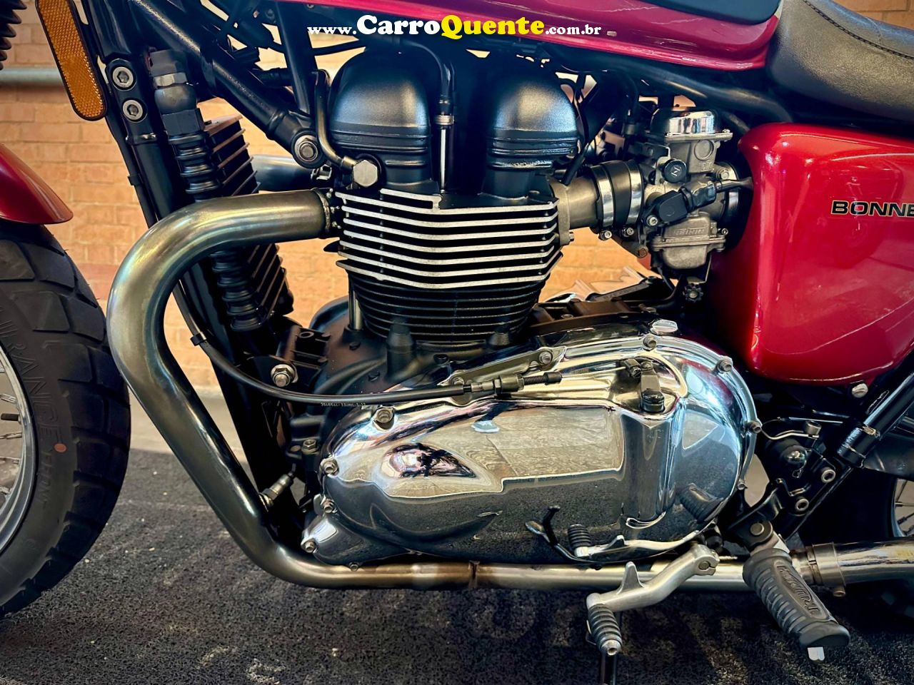 TRIUMPH BONNEVILLE T 100 865 2013 - Loja