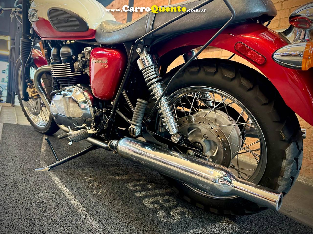 TRIUMPH BONNEVILLE T 100 865 2013 - Loja