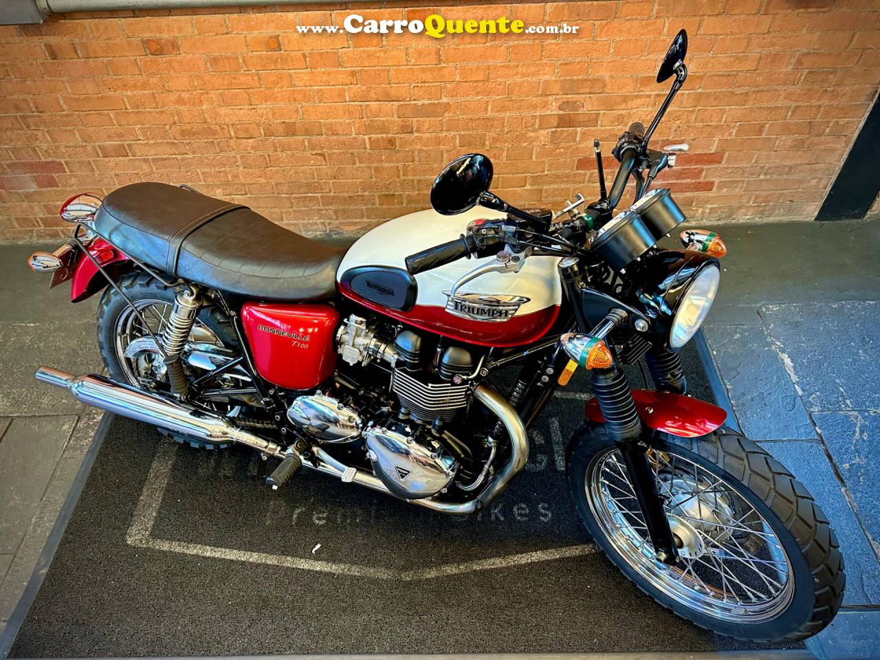 TRIUMPH BONNEVILLE T 100 865 2013 - Loja