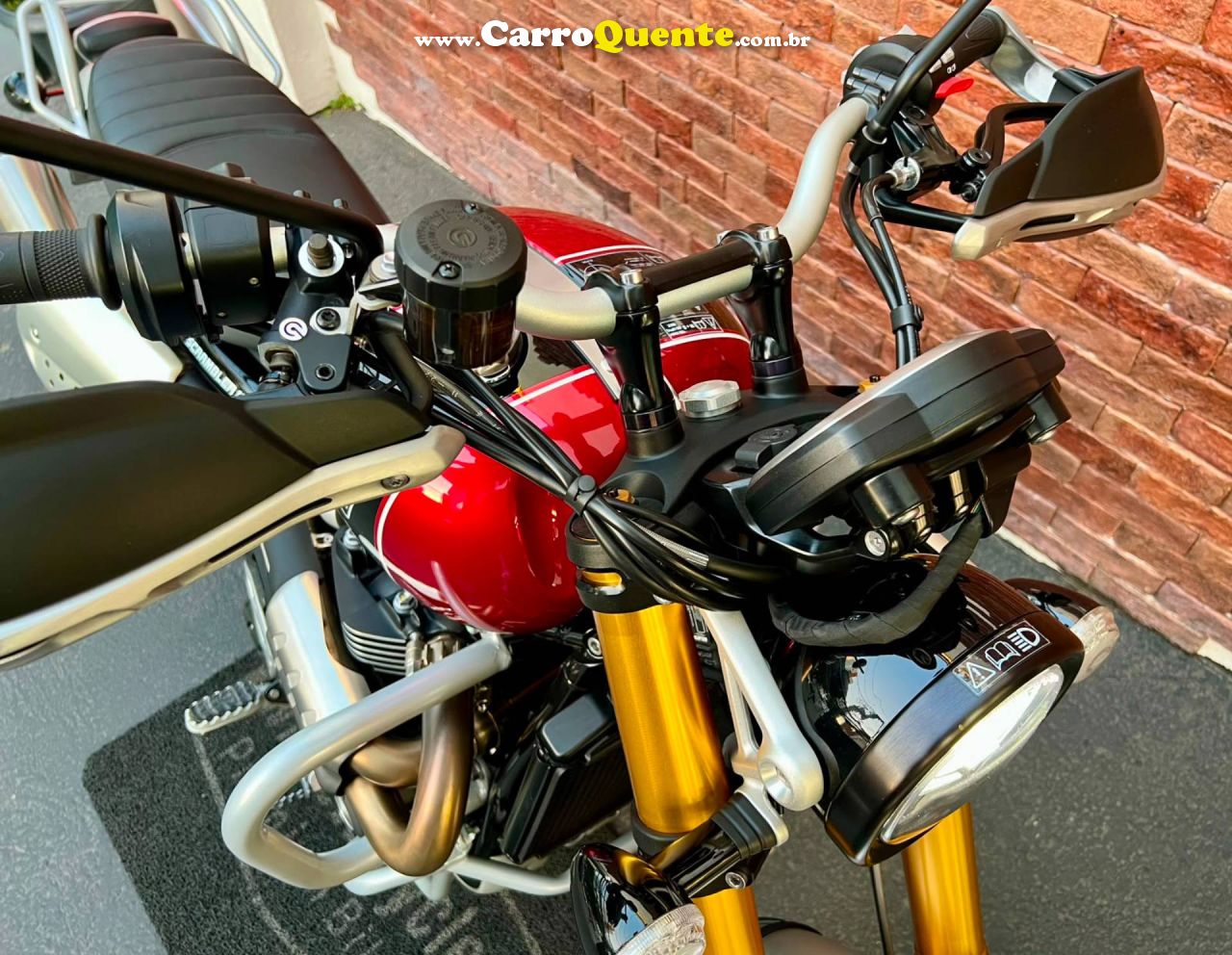 TRIUMPH BONNEVILLE SCRAMBLER 1200 XE 2023 - Loja