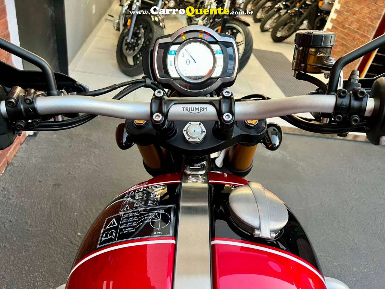 TRIUMPH BONNEVILLE SCRAMBLER 1200 XE 2023 - Loja