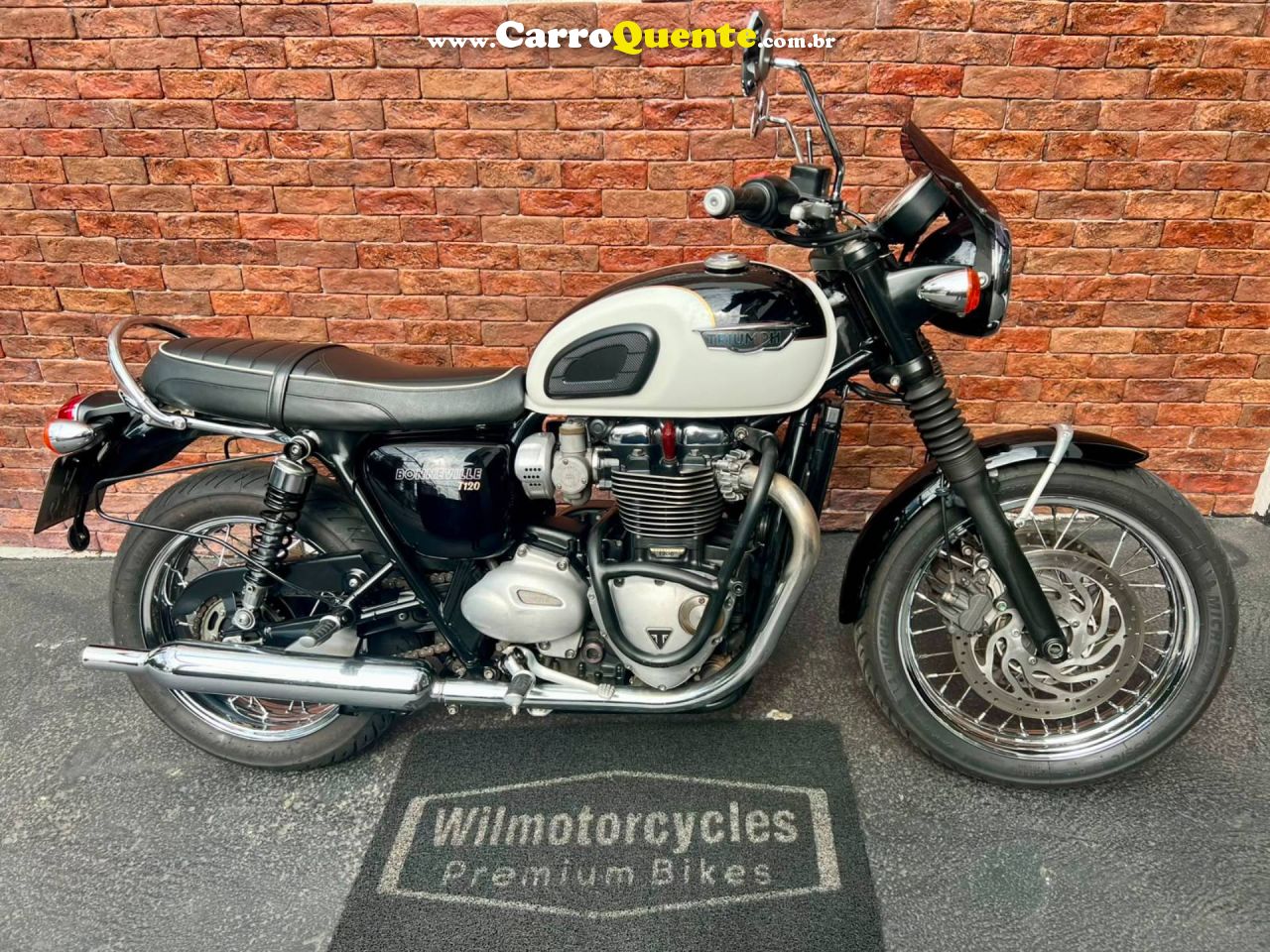 TRIUMPH BONNEVILLE T120 1200 2017 - Loja