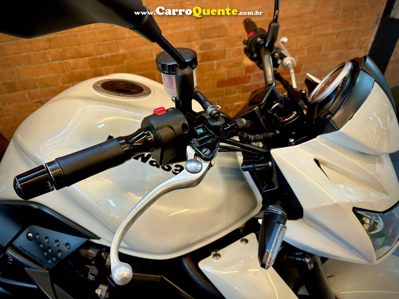 KAWASAKI Z750 2011 - Loja