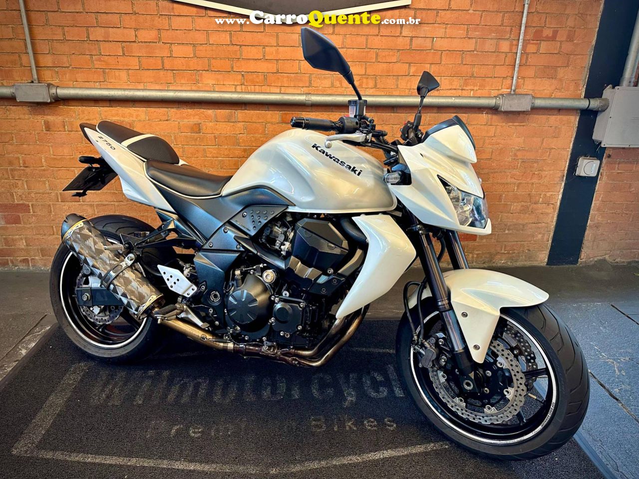 KAWASAKI Z750 2011 - Loja