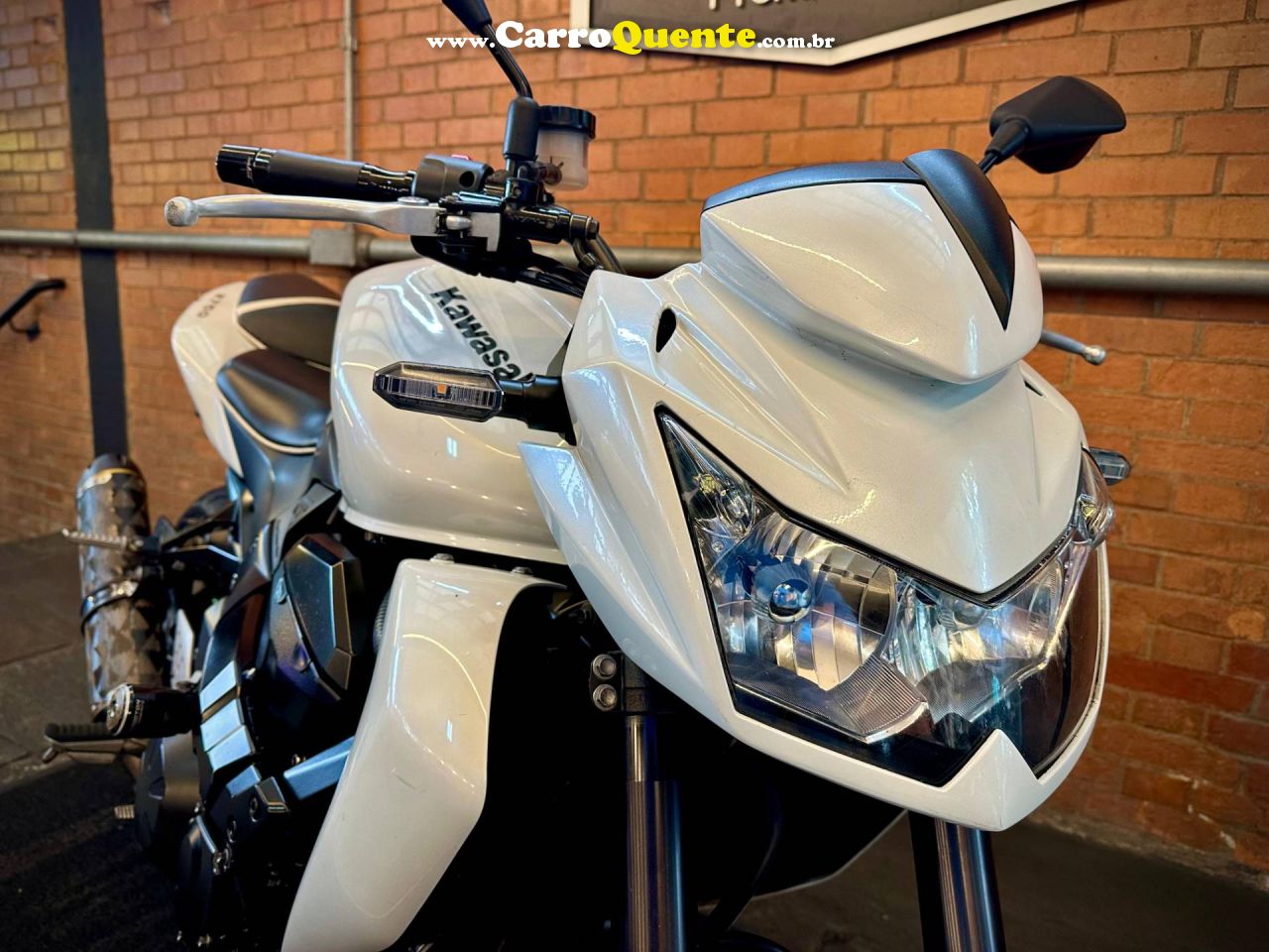 KAWASAKI Z750 2011 - Loja