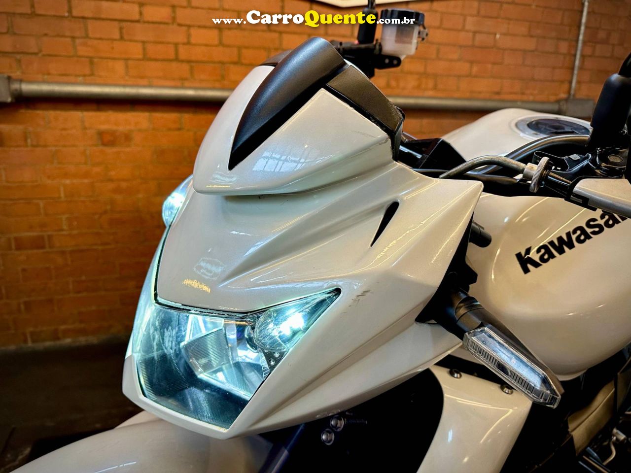 KAWASAKI Z750 2011 - Loja