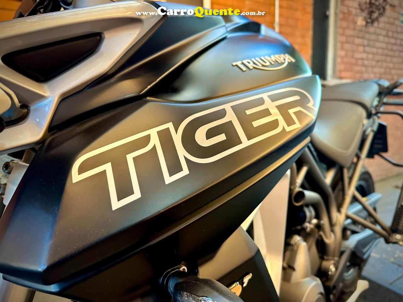 TRIUMPH TIGER 800 XRT 2020 - Loja
