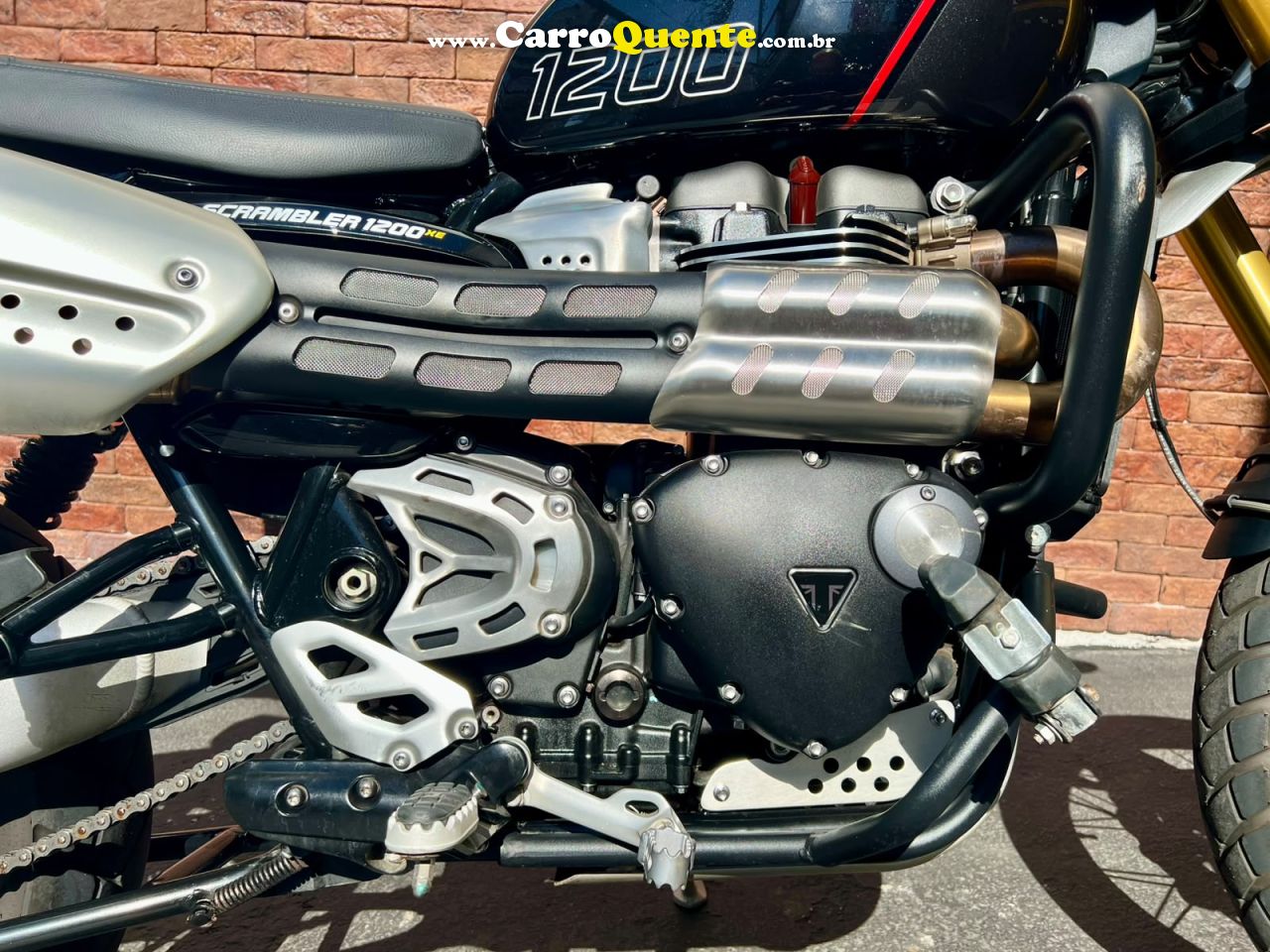 TRIUMPH BONNEVILLE SCRAMBLER 1200 XE 2024 - Loja