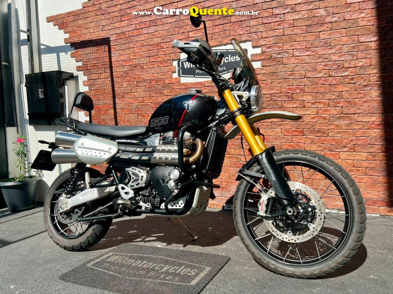 TRIUMPH BONNEVILLE SCRAMBLER 1200 XE 2024 - Loja