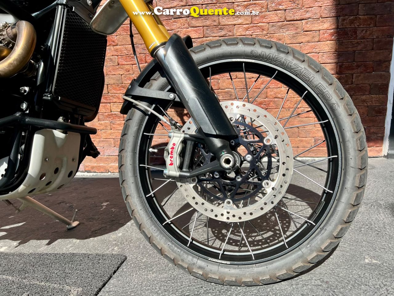 TRIUMPH BONNEVILLE SCRAMBLER 1200 XE 2024 - Loja