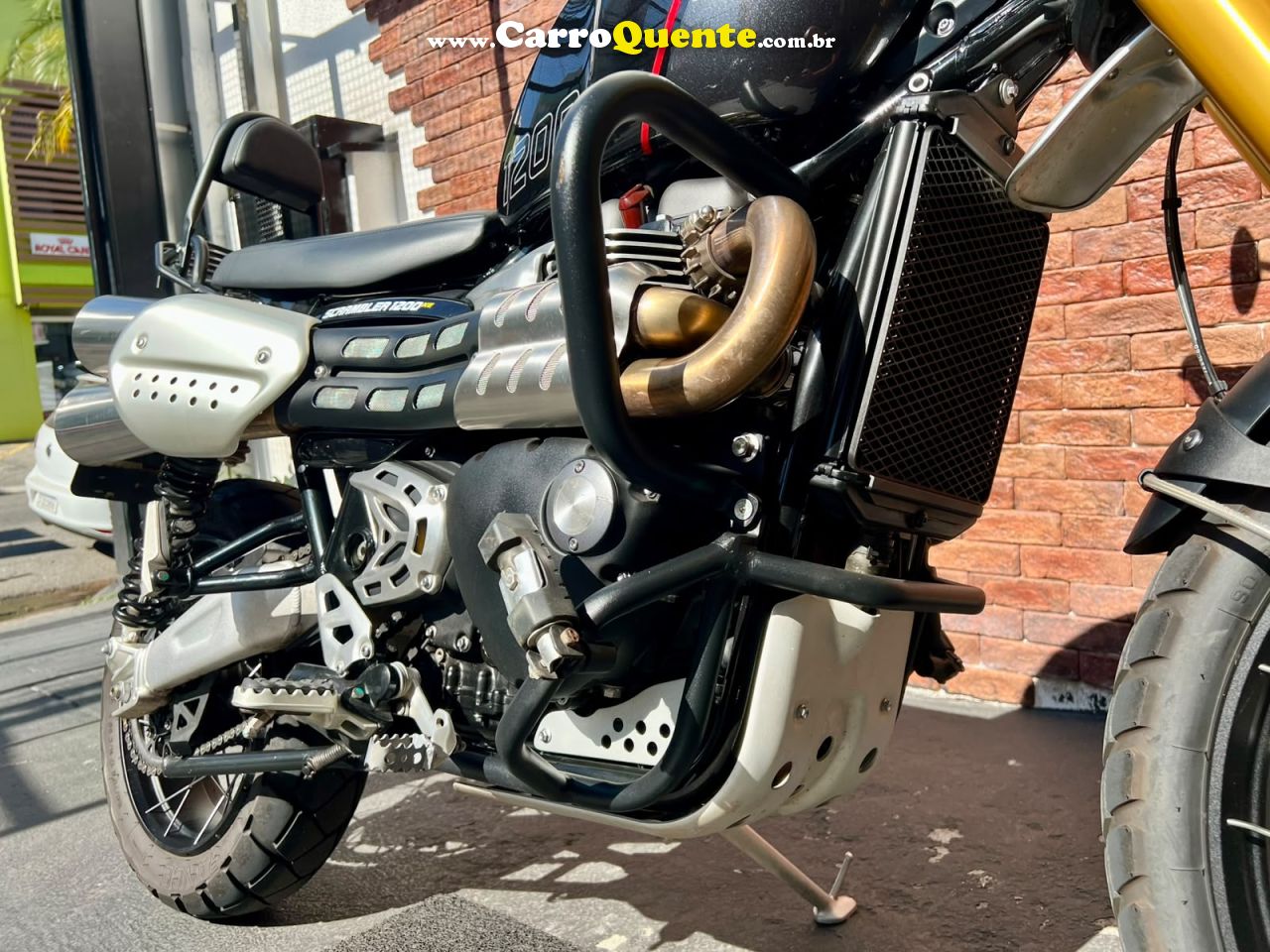 TRIUMPH BONNEVILLE SCRAMBLER 1200 XE 2024 - Loja