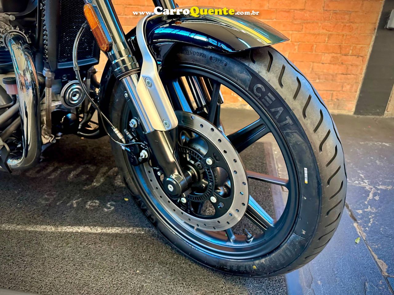 ROYAL ENFIELD METEOR 650 INTERSTELLAR 2025 - Loja