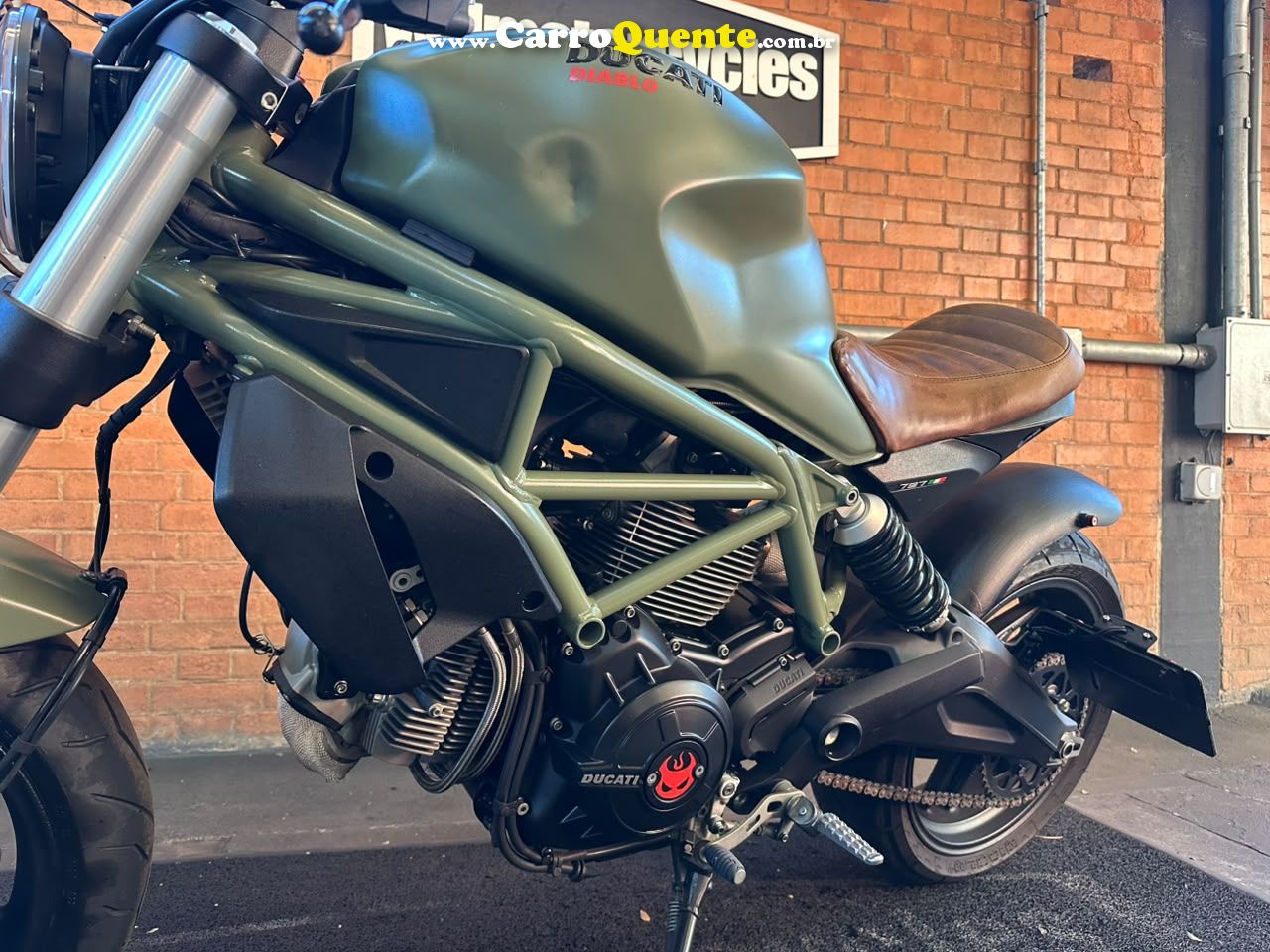 DUCATI MONSTER 797 2018 - Loja