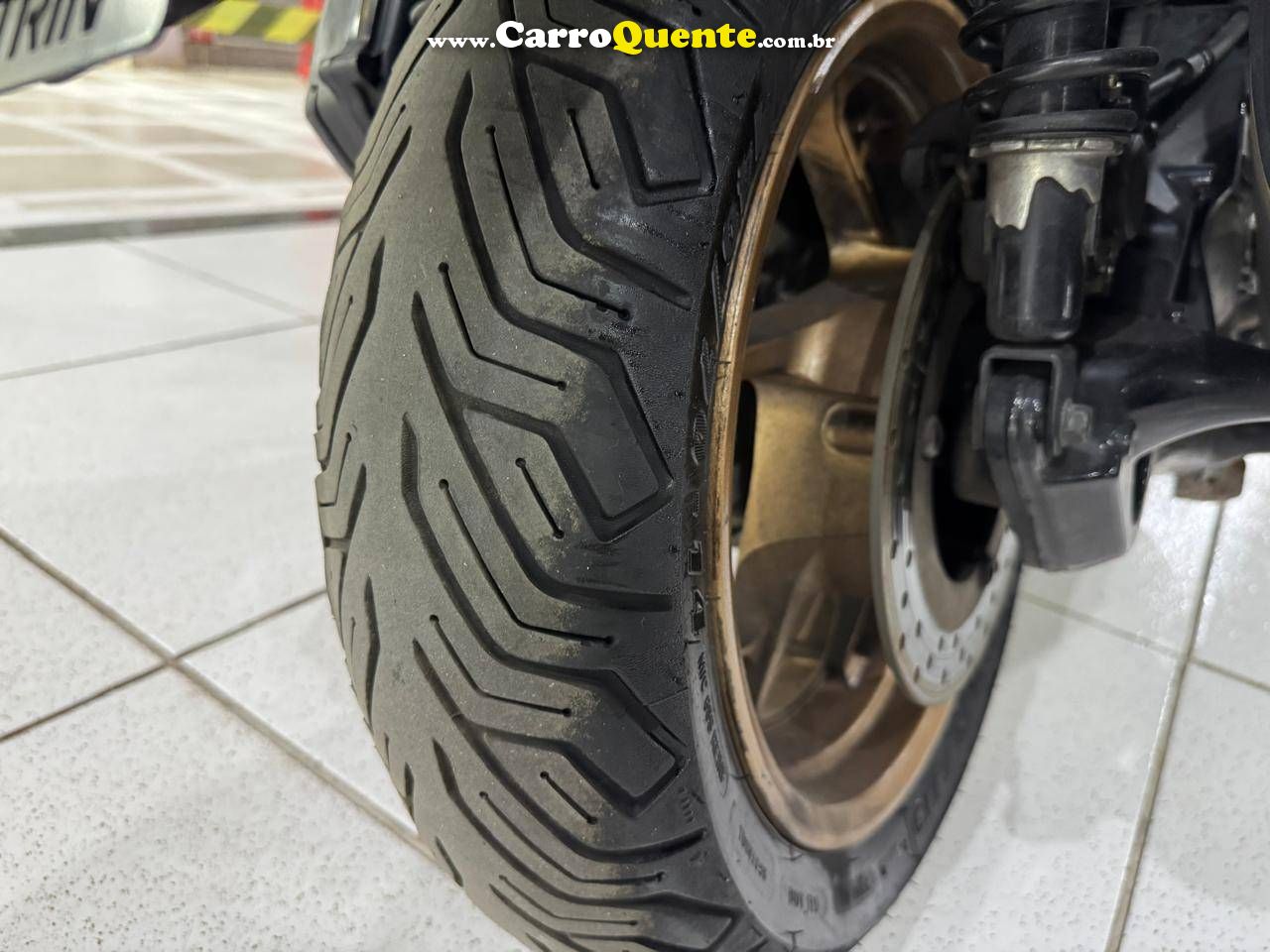 YAMAHA XMAX 250 CONNECTED ABS 2024 - Loja