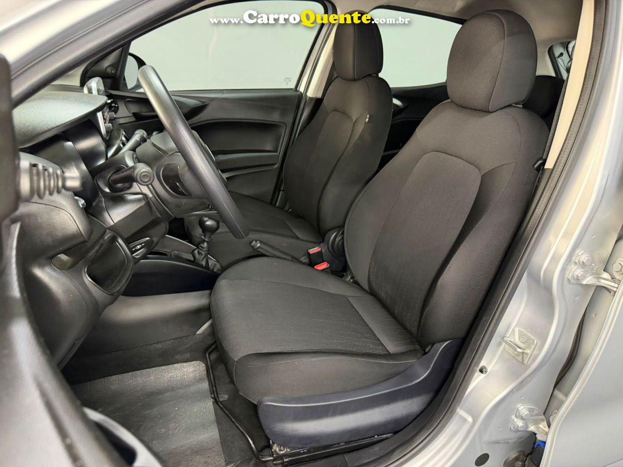 Argo Drive 1.0 Flex 2025 - 30.000KM 2025 - Loja