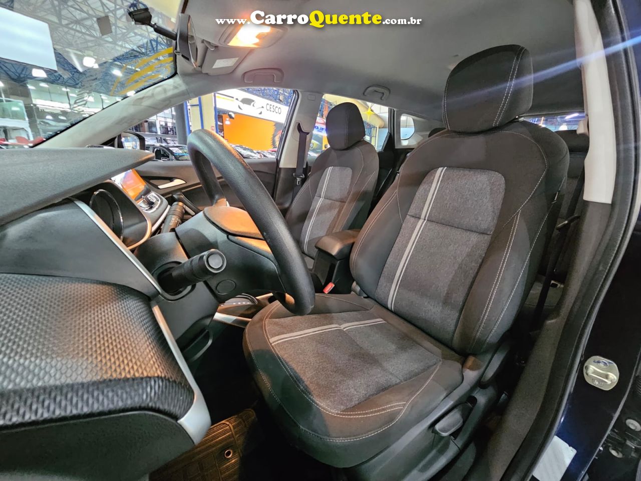 CHEVROLET TRACKER 1.0 TURBO LT * C/ 44.700 Km Somente * 2022 - Loja