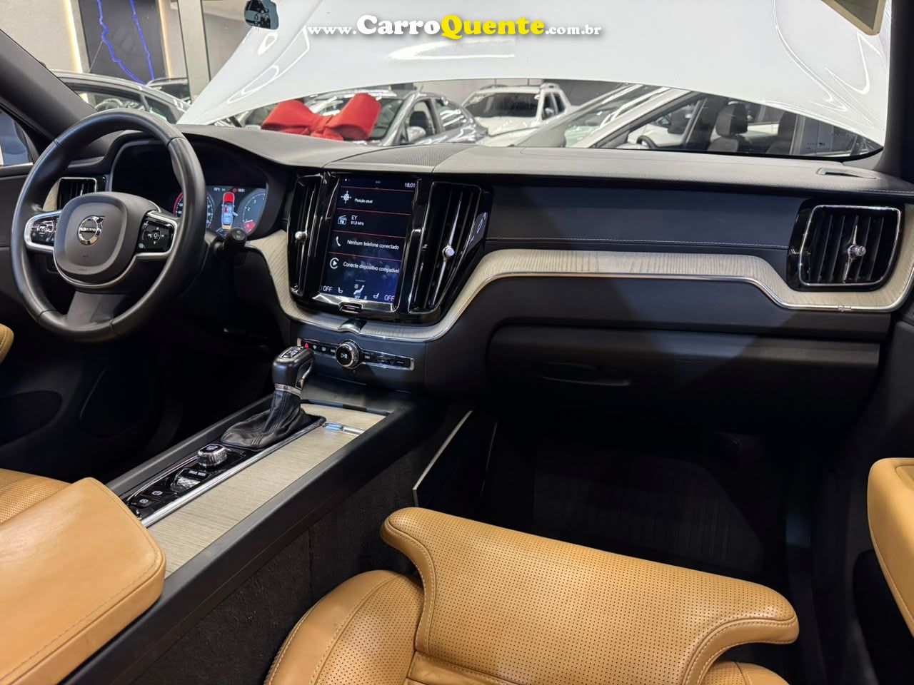 VOLVO XC60 2019 - Loja