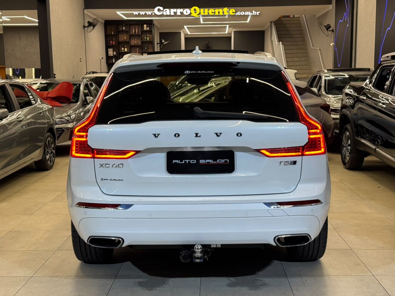 VOLVO XC60 2019 - Loja